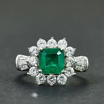 Luxusné retro diamantový prsteň osobnosti creative new emerald prírodné emerald zirkón krúžok pre ženy, Jemné šperky