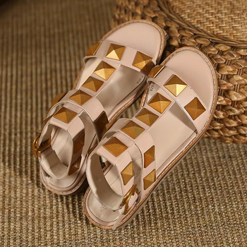 Originálne Kožené Ženy Sandále 2021 Nové Značky Nízke Námestie Päty Čierne Biele Šaty Na Bežné Ríme Topánky Gladiator Sandále Veľkosť 34-39