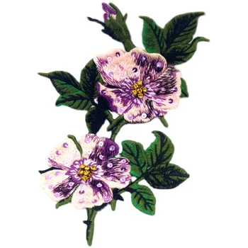1Pc Fialové Kvety Vyšívané Škvrny Šiť Na Odznaky Na Odevy DIY Appliques Dekorácie