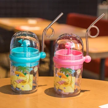 1 nové kreatívne roztomilý veľryba striekajúcej vode prenosné cartoon deti pohár s slamky multi-farebné voliteľné deti darček plastový pohár