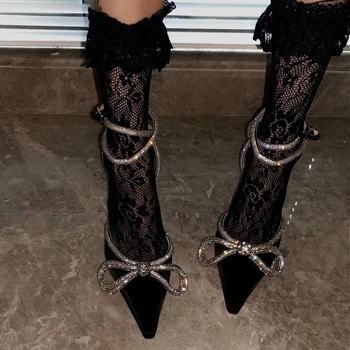 Dámske topánky 2021 drahokamu luk bow sandále žena jar a v lete nové čierne kožené vysoké podpätky žena stiletto