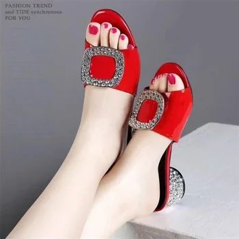 Letné dámske Módne vysokým podpätkom papuče Žena klasické Drahokamu non-slip sandále Black red lakovanej kože Vysokým podpätkom papuče